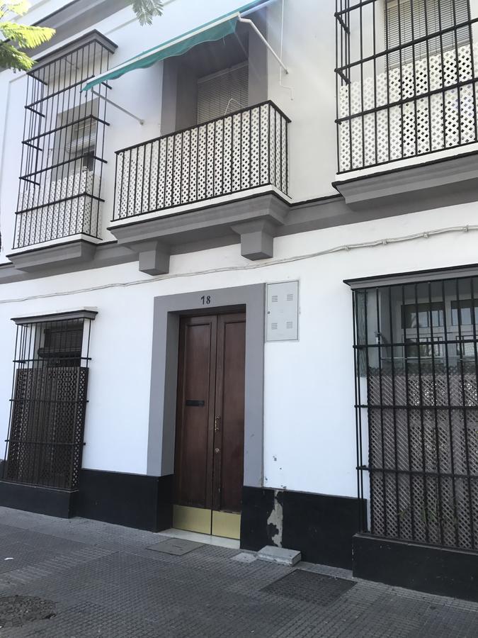 Apartamento Ribera Del Rio Hotel El Puerto de Santa Maria Luaran gambar