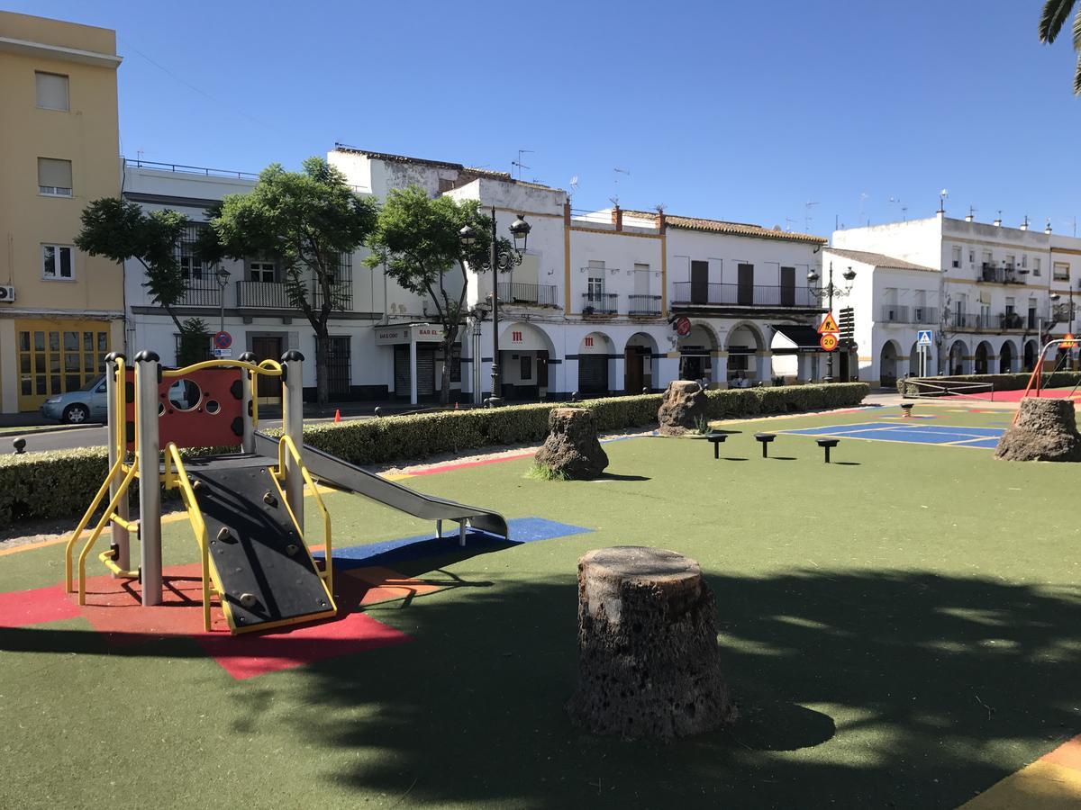 Apartamento Ribera Del Rio Hotel El Puerto de Santa Maria Luaran gambar